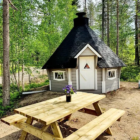 Jaenkae 16 Kovalammen Rannalla, Valaistun Ladun Vieressae Pudasjarvi